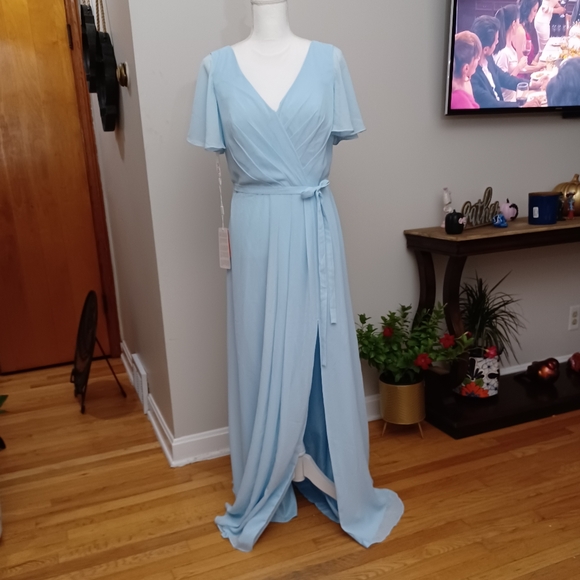 Elegant Blue Maxi Dress - Picture 4 of 16